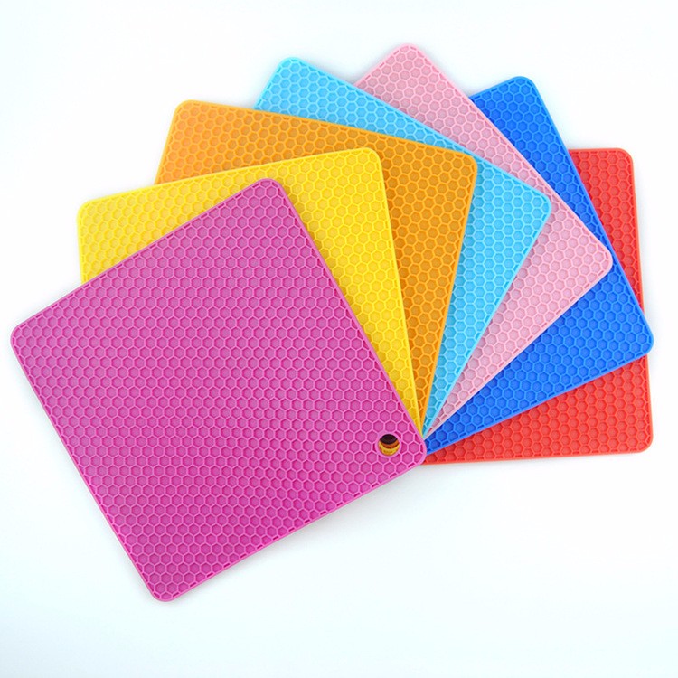 硅膠隔熱墊水杯墊的優(yōu)勢(shì)和好處有哪些？